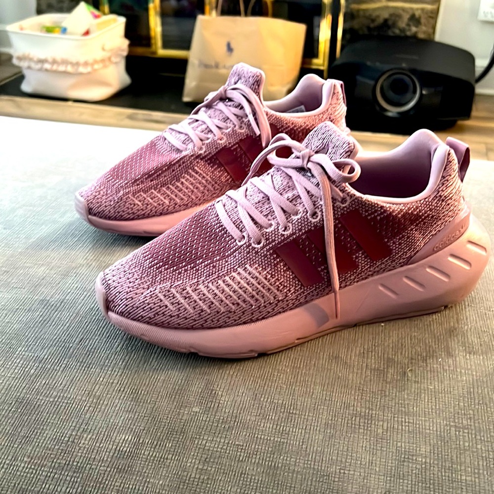 Adidas Women’s sneakers